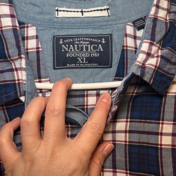 Men's Nautica XL Blue White Red Plaid Casual Button Down Shirt - Picture 3 of 8